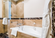 Bathtub and Shower - Gresham Room - Four Seasons Hotel Gresham Palace - Budapest, Hungary